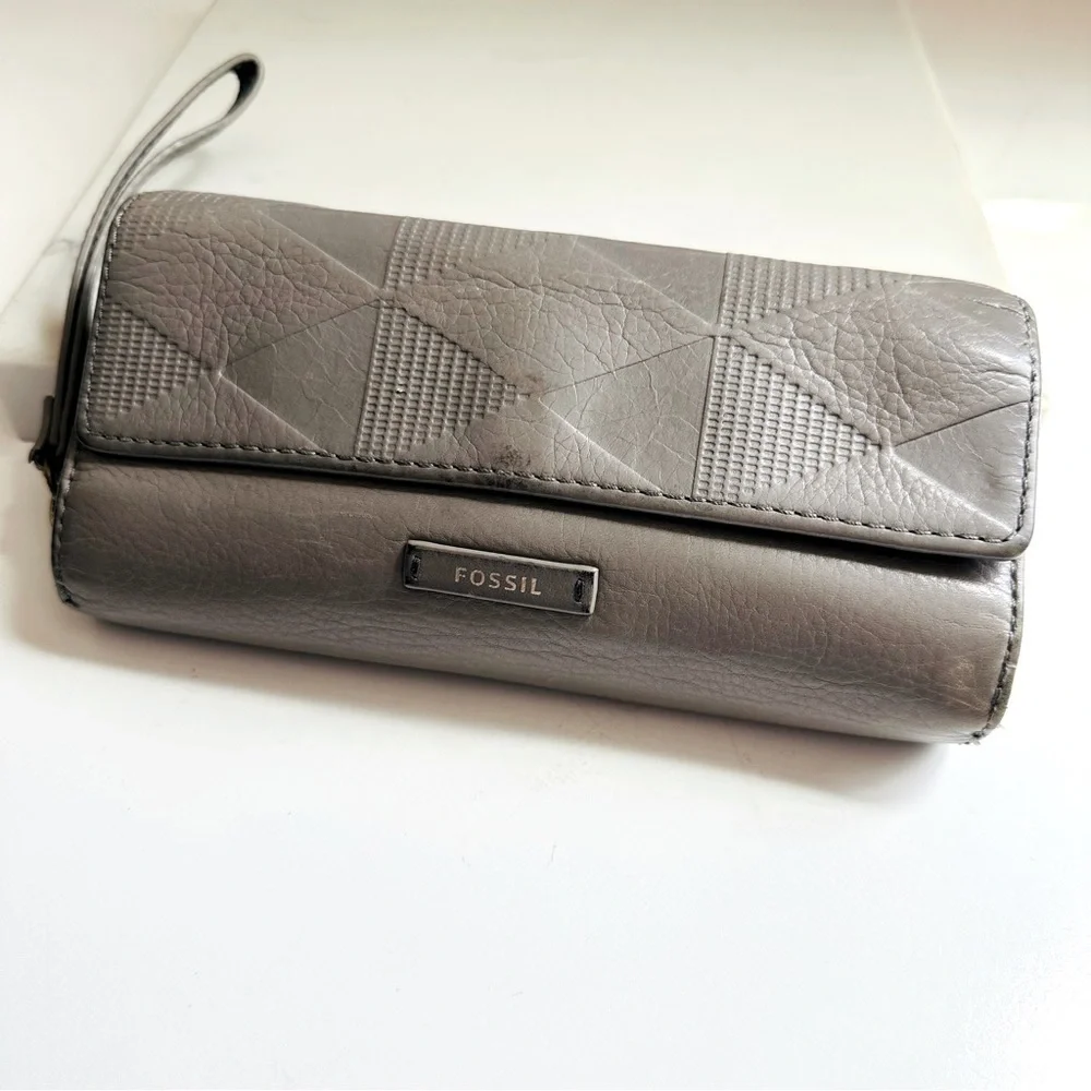 Fossil Gray Large Leather Wallet